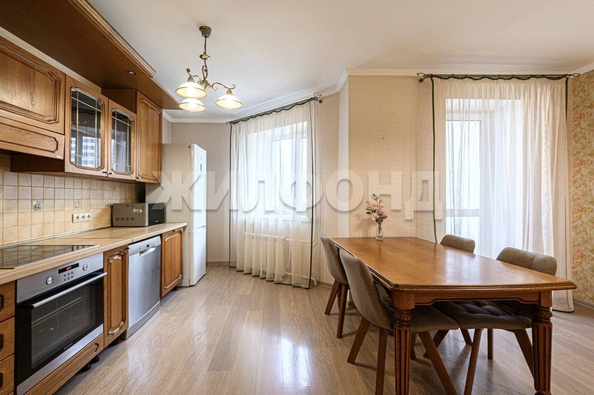 
  Продается 3-комн. квартира 98 м². Фото 1.