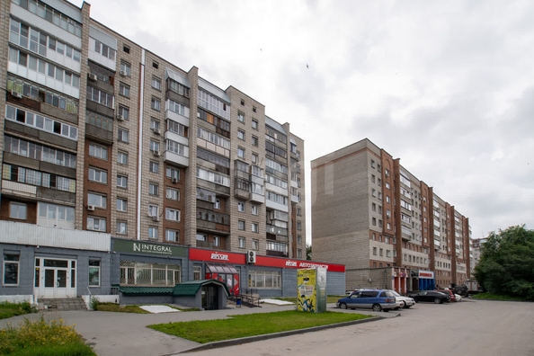 
  Продается торговая площадь 396 м². Фото 1.