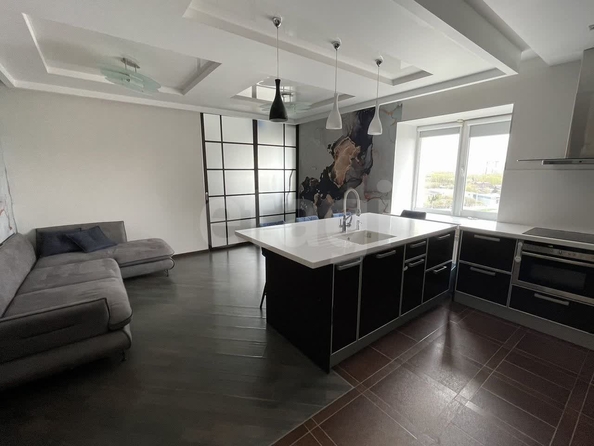 
  Продается 3-комн. квартира 95 м². Фото 1.