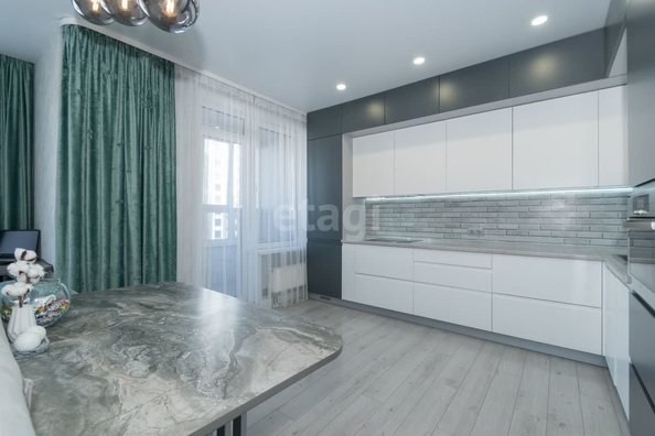 
  Продается 3-комн. квартира 83.3 м², в ЖК Огни сибири, дом 2. Фото 2.