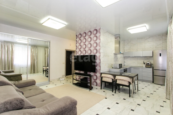 
  Продается 2-комн. квартира 57.6 м². Фото 1.
