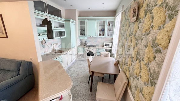 
  Продается 3-комн. квартира 77 м². Фото 1.