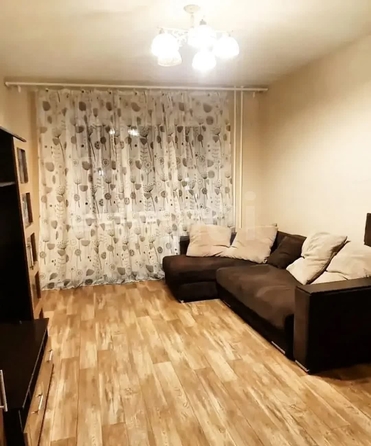 
  Продается 3-комн. квартира 72.8 м², в МКР Чистая Слобода, дом 40. Фото 2.