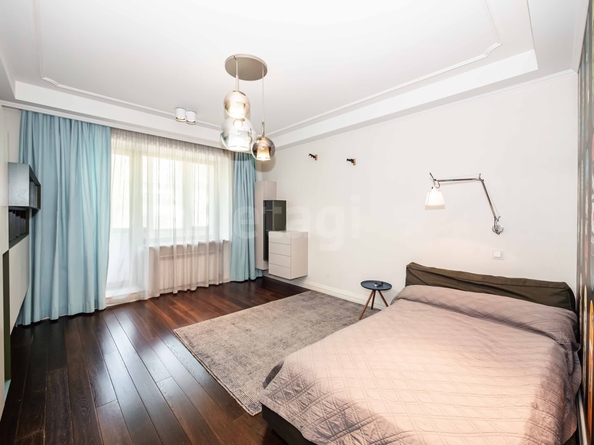 
  Продается 4-комн. квартира 184 м². Фото 18.