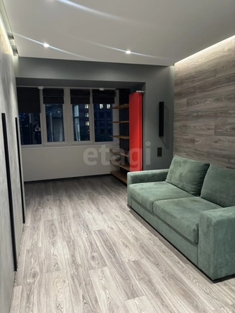 
  Продается 3-комн. квартира 74 м². Фото 1.