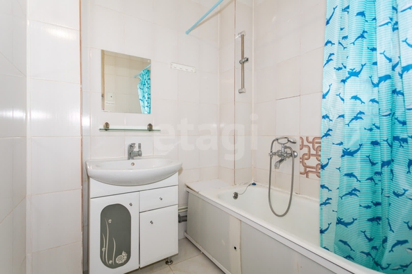 
  Продается 2-комн. квартира 44 м², в ЖК Радужный каскад, б/с 19. Фото 8.