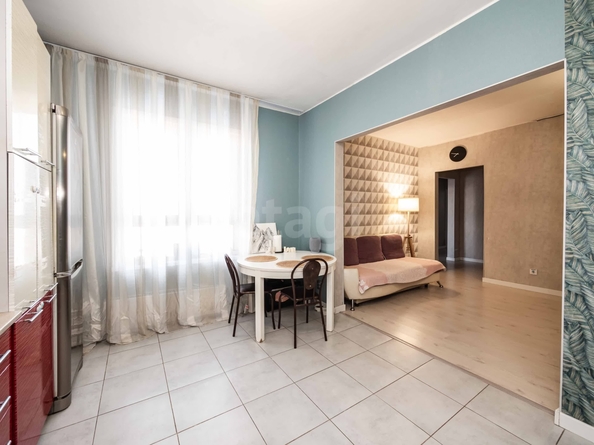 
  Продается 3-комн. квартира 77 м², в ЖК Революция. Фото 1.