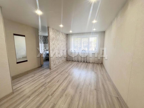 
  Продается 3-комн. квартира 54.5 м². Фото 1.