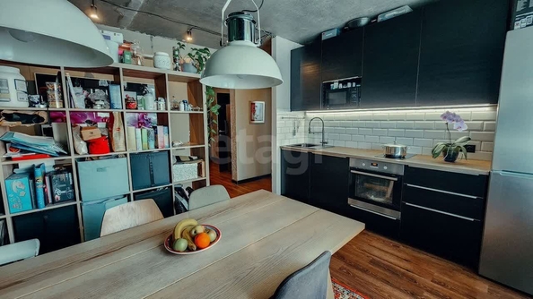 
  Продается 4-комн. квартира 74 м². Фото 1.