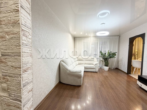 
  Продается 4-комн. квартира 101.9 м². Фото 1.