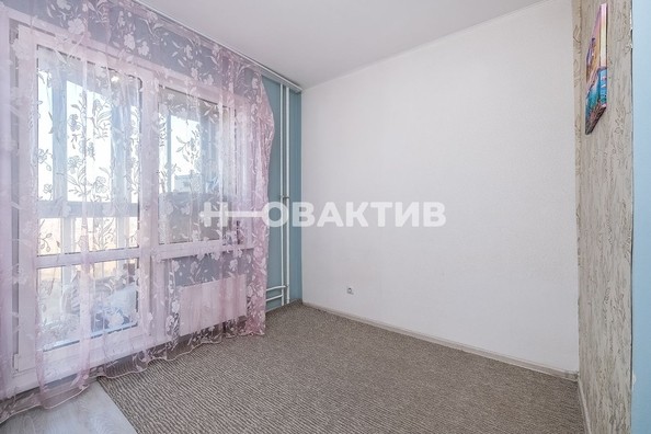 
   Продам 2-комнатную, 55 м², Александра Чистякова ул, 18

. Фото 8.