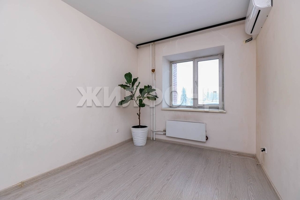 
   Продам 2-комнатную, 48 м², Сержанта Коротаева ул, 1

. Фото 10.