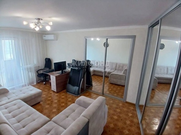 
   Продам 3-комнатную, 57.6 м², Дуси Ковальчук ул, 410

. Фото 5.