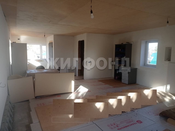 
   Продам дом, 102.5 м², Новосибирск

. Фото 10.