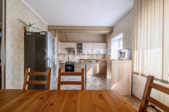 
   Продам дом, 290.1 м², Новосибирск

. Фото 27.