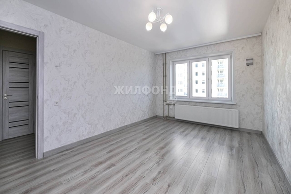 
   Продам 1-комнатную, 36.89 м², Рябиновая ул, 10

. Фото 3.