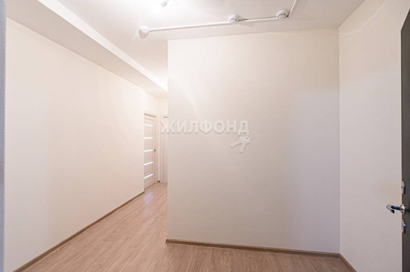 
   Продам 1-комнатную, 45.7 м², Междуреченская ул, 3

. Фото 20.