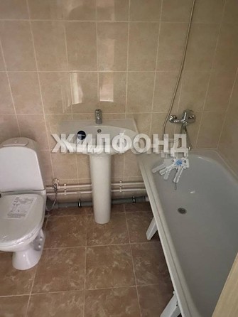 
   Продам 1-комнатную, 41.1 м², Юности ул, 5

. Фото 3.