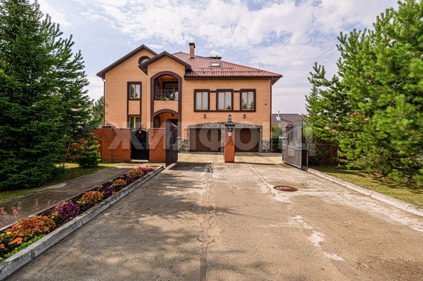 
   Продам дом, 560 м², Новосибирск

. Фото 2.