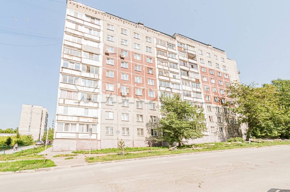 
   Продам 1-комнатную, 30 м², Адриена Лежена ул, 7/1

. Фото 1.
