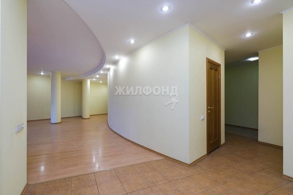
   Продам 4-комнатную, 202.1 м², Серебренниковская ул, 4/1

. Фото 3.