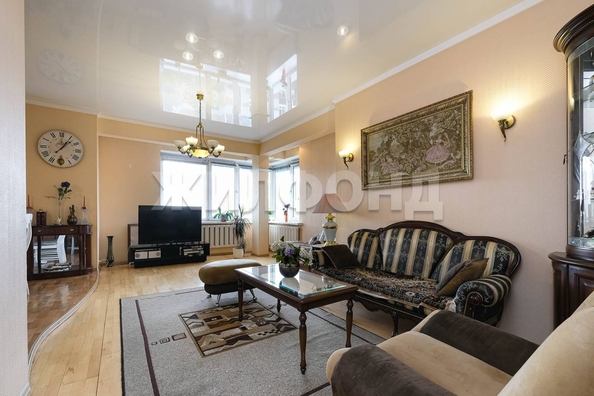 
  Продается 3-комн. квартира, 117.2 м², Октябрьская ул, д. 81
. Фото 4.