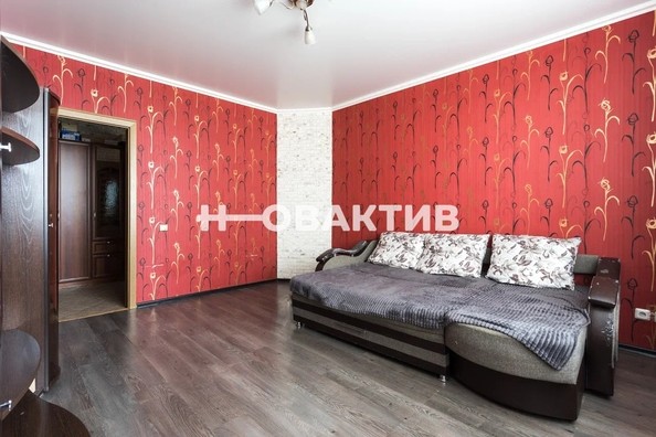 
   Продам 2-комнатную, 56.8 м², В. Высоцкого ул, 43

. Фото 2.