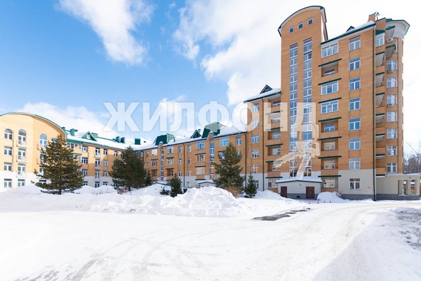 
   Продам 3-комнатную, 113 м², 1-е Мочищенское ш, 150

. Фото 9.