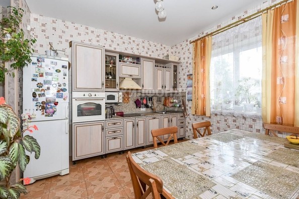 
   Продам дом, 319.2 м², Новосибирск

. Фото 16.