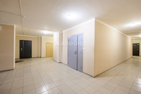 
   Продам 1-комнатную, 35.5 м², Красный пр-кт, 173/1

. Фото 24.