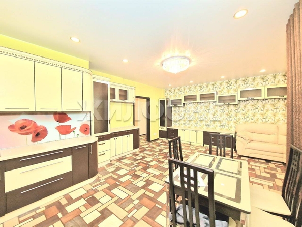
   Продам 3-комнатную, 100.5 м², Бориса Богаткова ул, 253/4

. Фото 4.