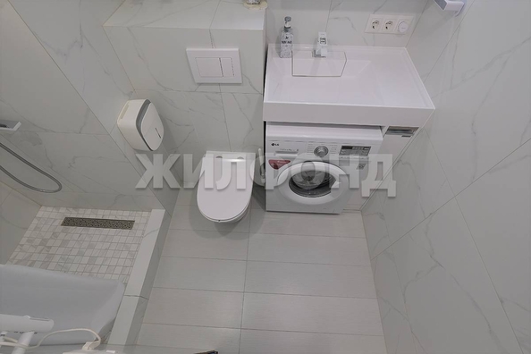 
   Продам 3-комнатную, 65.7 м², Лазурная ул, 10

. Фото 11.