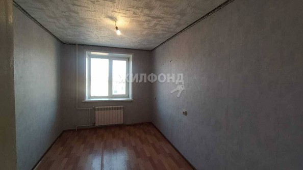 
   Продам секционку, 11 м², Шукшина ул, 17

. Фото 1.