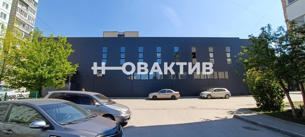 
   Продам торговое помещение, 900 м², Объединения ул, 35/3

. Фото 3.