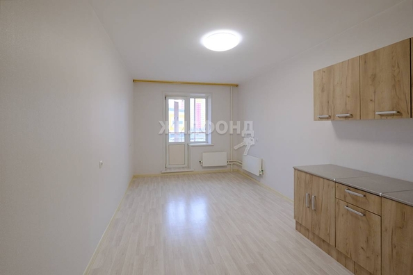 
   Продам 1-комнатную, 41.7 м², Петухова ул, 99/1

. Фото 1.