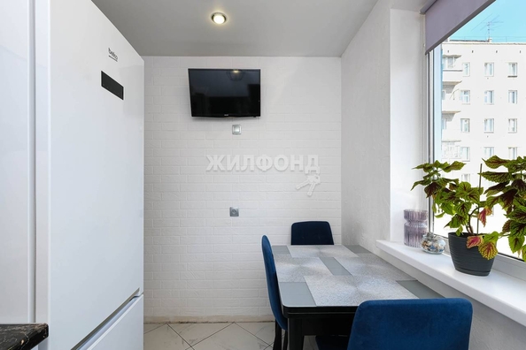 
   Продам 3-комнатную, 57.8 м², Титова ул, 39

. Фото 2.