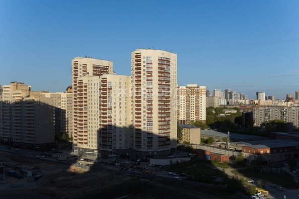 
   Продам 1-комнатную, 45.6 м², Дуси Ковальчук ул, 248/1

. Фото 13.