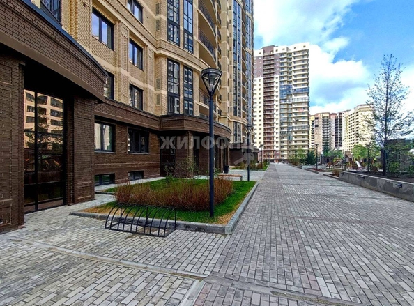 
   Продам 1-комнатную, 40.89 м², Дуси Ковальчук ул, 248/1

. Фото 1.