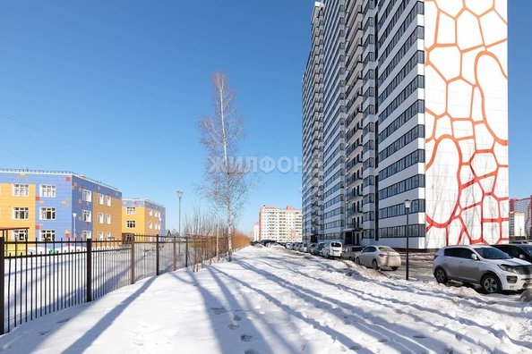 
   Продам 3-комнатную, 60.3 м², Петухова ул, 162

. Фото 17.