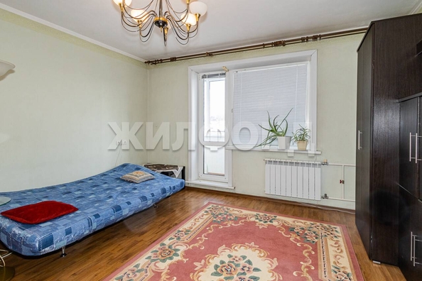 
   Продам 4-комнатную, 77.3 м², В. Высоцкого ул, 13

. Фото 4.