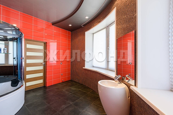 
   Продам дом, 745 м², Ленинское село

. Фото 53.