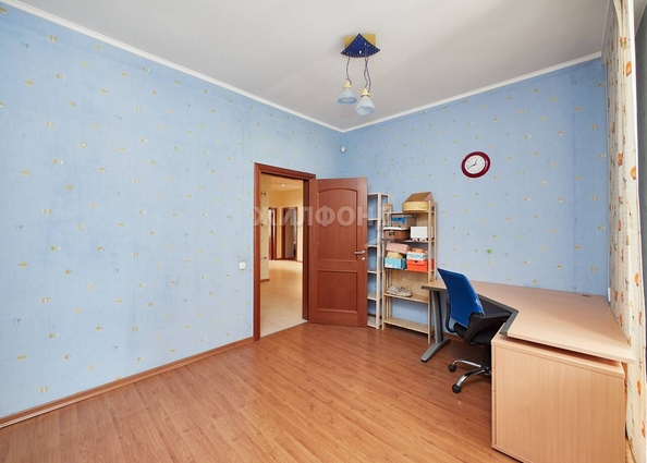 
   Продам 4-комнатную, 130.1 м², Дачная ул, 21/2

. Фото 8.