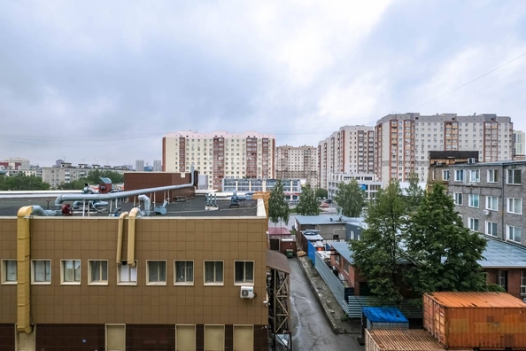 
   Продам 3-комнатную, 60.1 м², Бориса Богаткова ул, 266/2

. Фото 13.