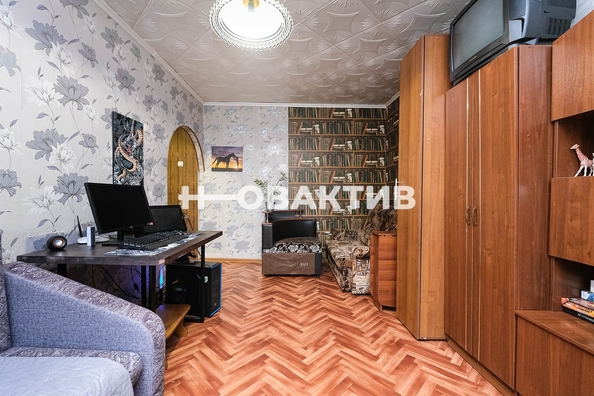 
   Продам 1-комнатную, 30 м², Жуковского ул, 117/1

. Фото 4.