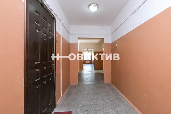 
   Продам 2-комнатную, 75.9 м², В. Высоцкого ул, 54

. Фото 15.