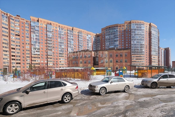 
   Продам 3-комнатную, 81.2 м², Стартовая ул, 1

. Фото 69.