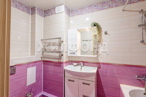 
   Продам 3-комнатную, 77 м², Виктора Уса ул, 3

. Фото 3.