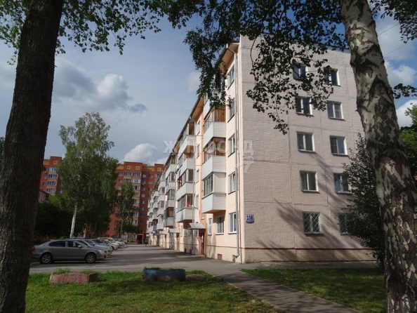 
   Продам 3-комнатную, 48 м², Петухова ул, 108

. Фото 19.