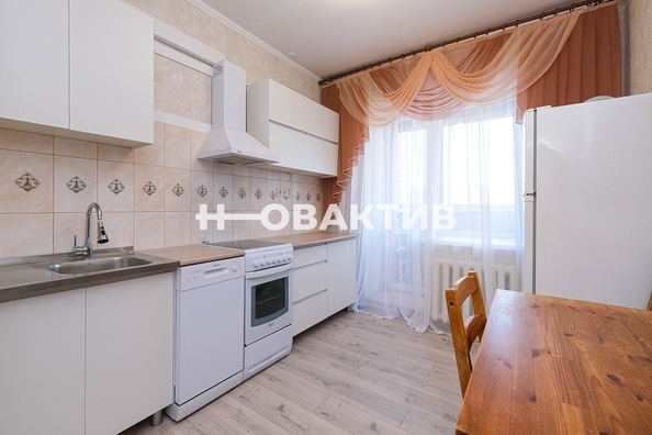 
   Продам 2-комнатную, 50.4 м², Фрунзе ул, 51

. Фото 2.