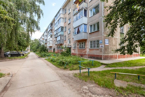 
   Продам 2-комнатную, 43.7 м², Микрорайон ул, 17

. Фото 10.